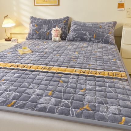 91家纺网 家纺一手货源 找家纺 （总）卡伦家纺 2025新款A类牛奶绒夹棉加厚床垫单人双人床垫保护垫