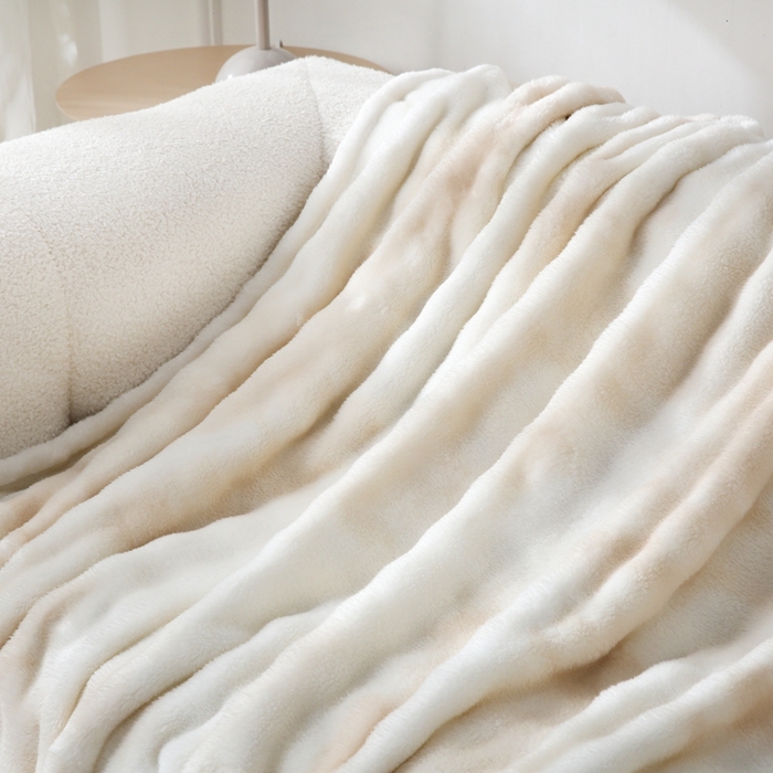 91家纺网 家纺一手货源 找家纺 巴木赫 2024新款300克印花泡泡毛毯毯子 奶白