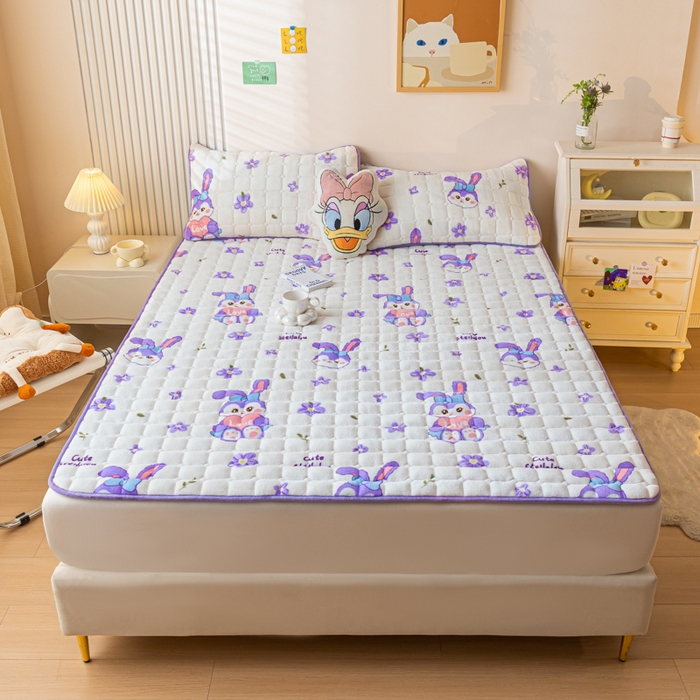 91家纺网 家纺一手货源 找家纺 卡伦家纺 2025新款A类牛奶绒夹棉加厚床垫单人双人床垫保护垫 星梦露