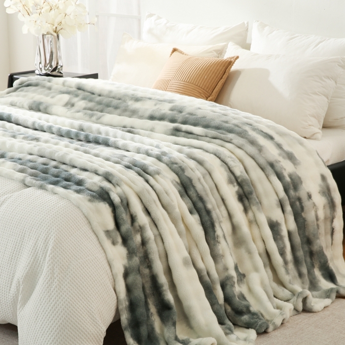 91家纺网 家纺一手货源 找家纺 巴木赫 2024新款300克印花泡泡毛毯毯子 水墨画