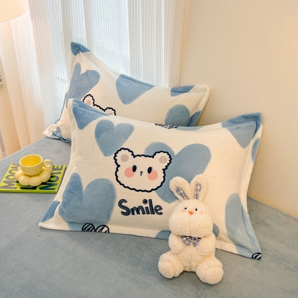 2024新款A类高克重时尚风牛奶绒加厚保暖系列--枕套 波波熊蓝