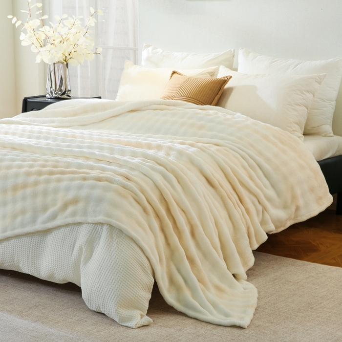 91家纺网 家纺一手货源 找家纺 巴木赫 2024新款300克印花泡泡毛毯毯子 奶白