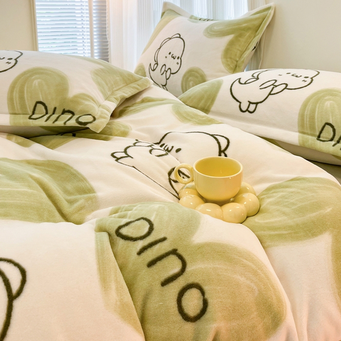 91家纺网 家纺一手货源 找家纺 2024新款A类高克重时尚风牛奶绒加厚保暖系列套件单品-四件套 爱心小龙