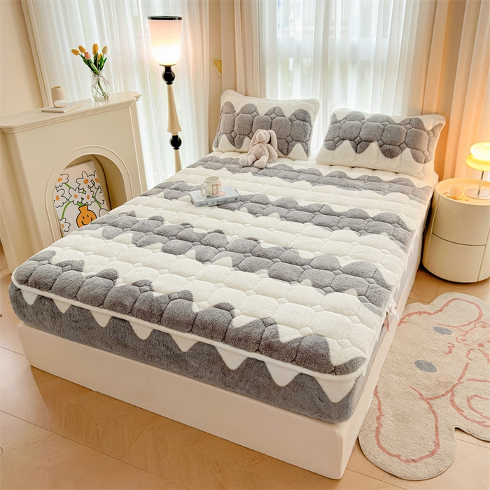 91家纺网 家纺一手货源 找家纺 雯豆家纺 2024冬款新品泰迪绒夹棉床笠三件套北极绒床垫保护套加厚保暖床笠 泰迪绒床笠-清风