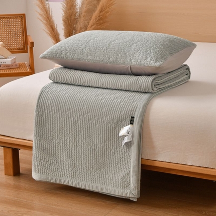 91家纺网 家纺一手货源 找家纺 （总）有货 2024新款消光透气暖绒繁星床盖三件套