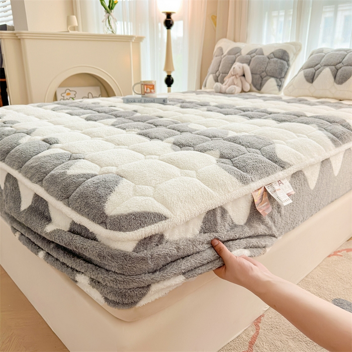 91家纺网 家纺一手货源 找家纺 雯豆家纺 2024冬款新品泰迪绒夹棉床笠三件套北极绒床垫保护套加厚保暖床笠 泰迪绒床笠-清风