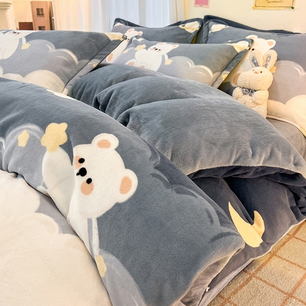 2024新款A类高克重时尚风牛奶绒加厚保暖系列套件单品-四件套 星球小熊