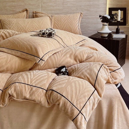 慕希家纺 2024新款高克重牛奶绒雕花四件套-欣欣向荣 欣欣向荣-香槟