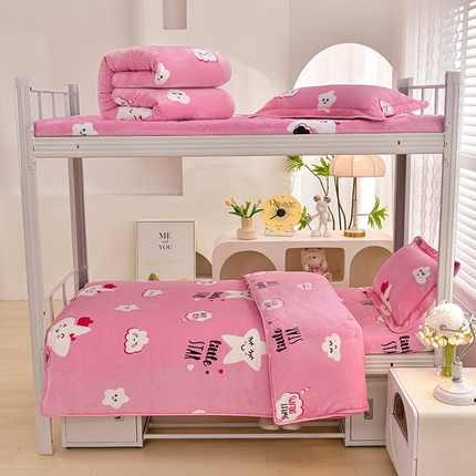 91家纺网 家纺一手货源 找家纺 绒品荟家纺 2025新款加厚牛奶绒三件套金貂绒法莱绒冬季床单款床笠款学生宿舍单人三件套 心相随