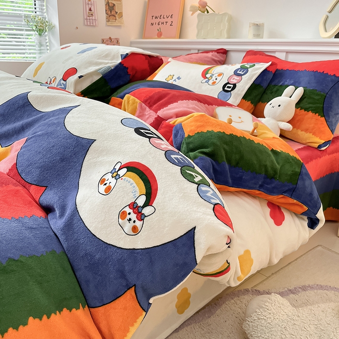 91家纺网 家纺一手货源 找家纺 桃子家居 2024新款小清新卡通加厚牛奶绒全工艺200克印花牛奶绒系列四件套 绒-彩虹兔