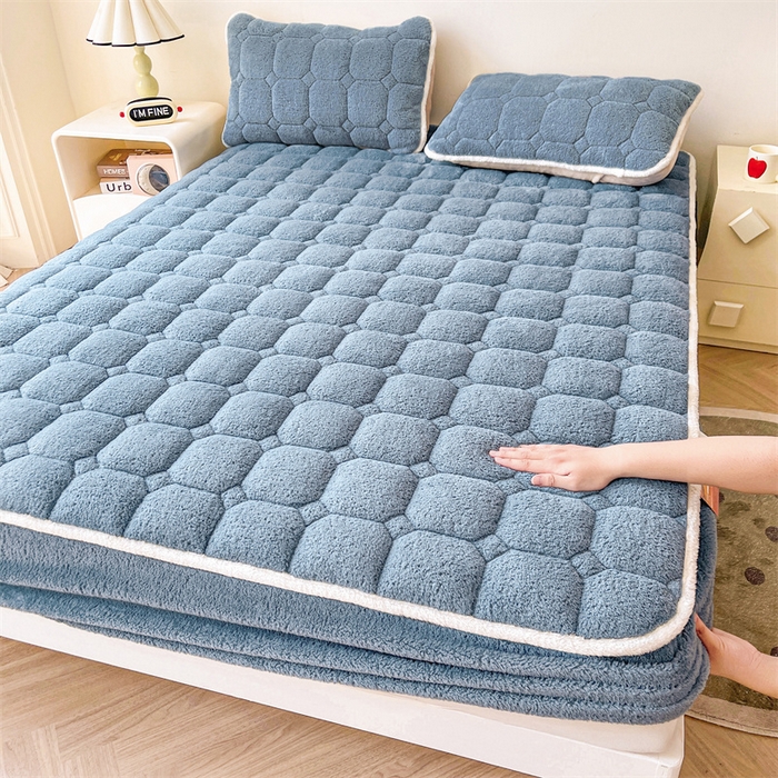 91家纺网 家纺一手货源 找家纺 雯豆家纺 2024冬款新品泰迪绒夹棉床笠三件套北极绒床垫保护套加厚保暖床笠 泰迪绒床笠-海因蓝