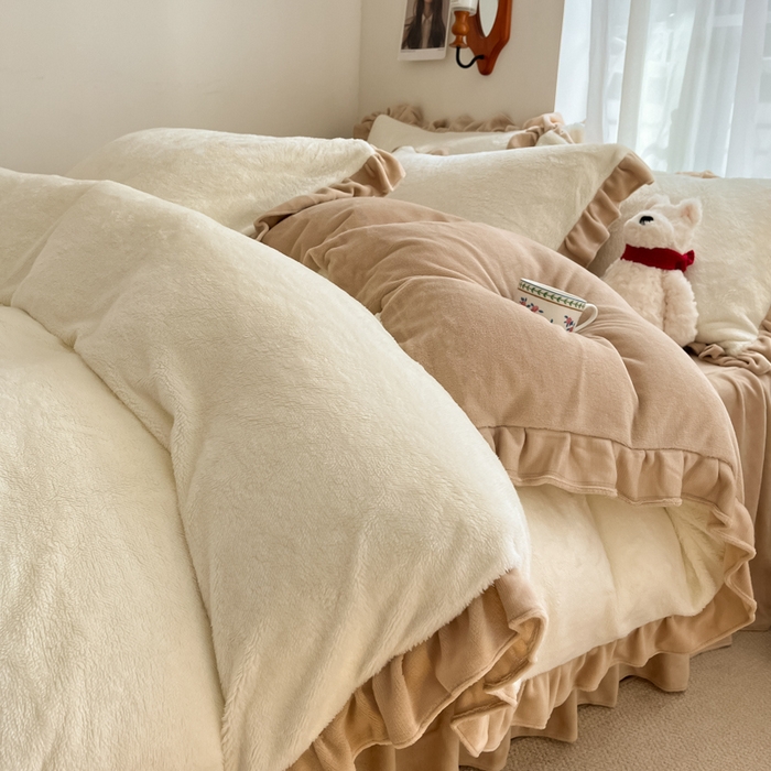 91家纺网 家纺一手货源 找家纺 星座家纺 2025新款牛奶绒花边床裙款四件套 床裙款-奶昔白＋奶咖