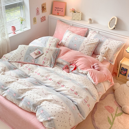 桃子家居 2024新款小清新卡通加厚牛奶绒全工艺200克印花牛奶绒系列四件套 绒-乖乖兔
