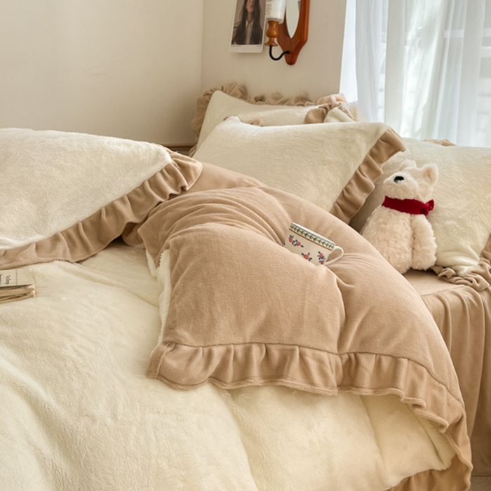 91家纺网 家纺一手货源 找家纺 星座家纺 2025新款牛奶绒花边床裙款四件套 床裙款-奶昔白＋奶咖