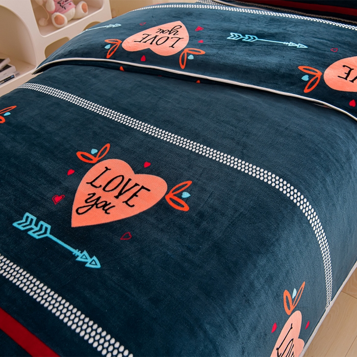 91家纺网 家纺一手货源 找家纺 绒品荟家纺 2025新款加厚牛奶绒三件套金貂绒法莱绒冬季床单款床笠款学生宿舍单人三件套 匆匆那年