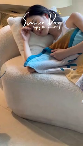 91家纺网 家纺一手货源 找家纺 雯雨家纺 2024新款四层全棉纱布浴巾加大毛巾80*160cm 草莓女孩