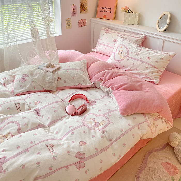 91家纺网 家纺一手货源 找家纺 桃子家居 2024新款小清新卡通加厚牛奶绒全工艺200克印花牛奶绒系列四件套 绒-公主喵