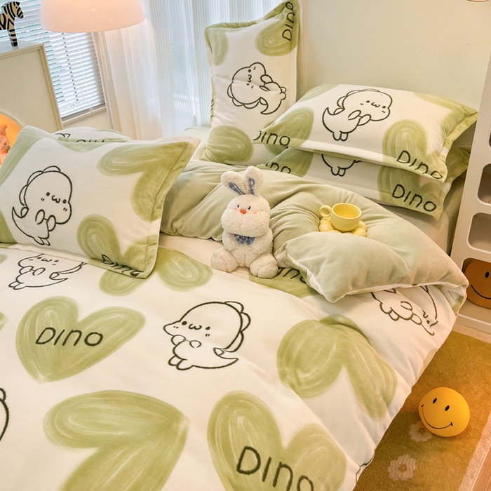 91家纺网 家纺一手货源 找家纺 2024新款A类高克重时尚风牛奶绒加厚保暖系列套件单品-被套 爱心小龙