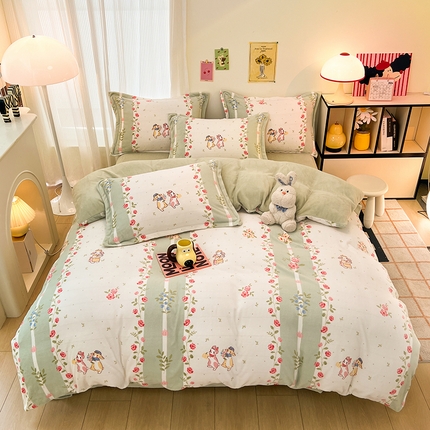 2024新款A类高克重时尚风牛奶绒加厚保暖系列套件单品-被套 兔兔乐园