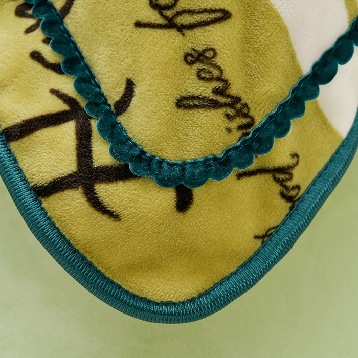 91家纺网 家纺一手货源 找家纺 赫本家纺  2025新品8-9斤爆品牛奶绒四件套床裙款金雕绒法莱绒四套件 花开绽放