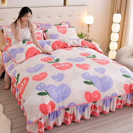 91家纺网 家纺一手货源 找家纺 （总）赫本 2025新品8斤爆品牛奶绒四件套床裙款金雕绒法莱绒四套件