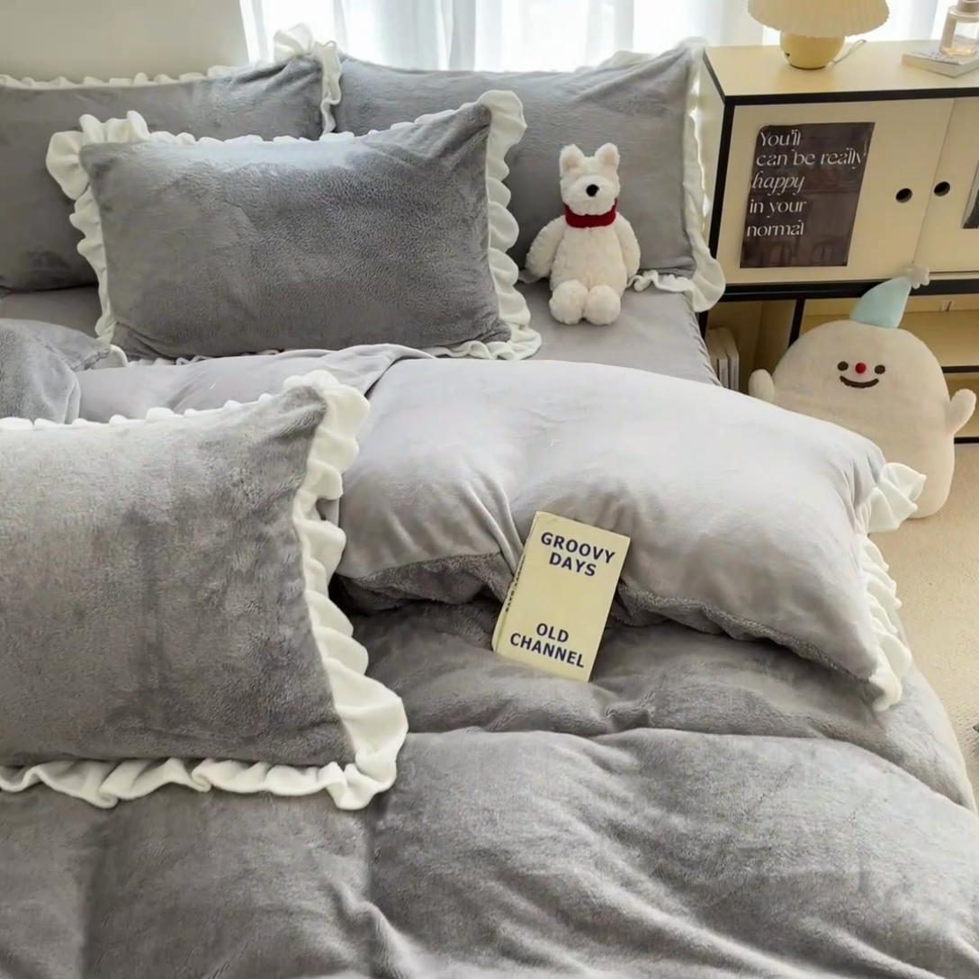 91家纺网 家纺一手货源 找家纺 星座家纺 2025新款牛奶绒花边床裙款四件套 床裙款-雅士灰