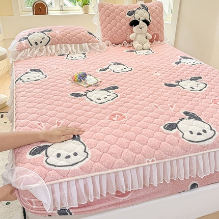 91家纺网 家纺一手货源 找家纺 （总）眠势力 2025新款牛奶绒花边床笠夹棉加绒床罩子冬季加厚雪纺床垫保护套小清新