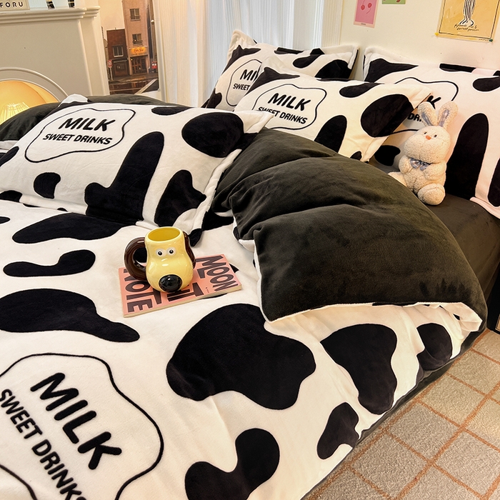 91家纺网 家纺一手货源 找家纺 2024新款A类高克重时尚风牛奶绒加厚保暖系列--枕套 大奶牛