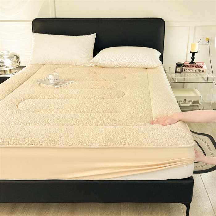 91家纺网 家纺一手货源 找家纺 雯豆家纺 2024新款加厚羊羔绒夹棉床笠纯色素色保暖床垫保护套 羊羔绒床笠-浅咖