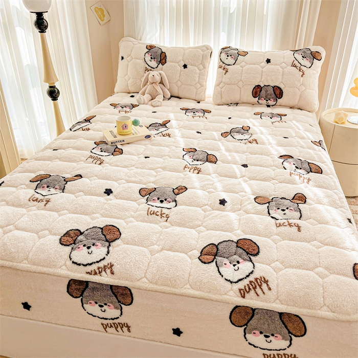 91家纺网 家纺一手货源 找家纺 雯豆家纺 2024冬款新品泰迪绒夹棉床笠三件套北极绒床垫保护套加厚保暖床笠 泰迪绒床笠-芭比熊