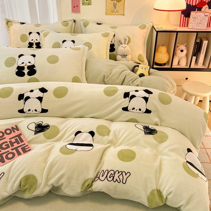 91家纺网 家纺一手货源 找家纺 2024新款A类高克重时尚风牛奶绒加厚保暖系列套件单品-被套 波点熊猫