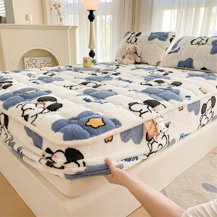 91家纺网 家纺一手货源 找家纺 雯豆家纺 2024冬款新品泰迪绒夹棉床笠三件套北极绒床垫保护套加厚保暖床笠 泰迪绒床笠-顽皮狗-兰