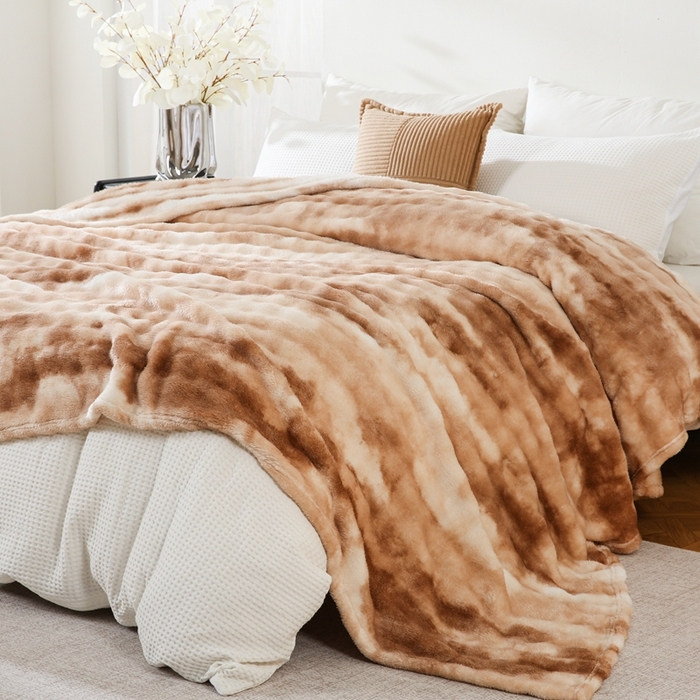 91家纺网 家纺一手货源 找家纺 巴木赫 2024新款300克印花泡泡毛毯毯子 浅咖