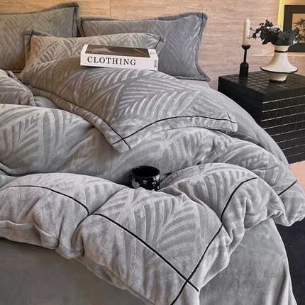 慕希家纺 2024新款高克重牛奶绒雕花四件套-欣欣向荣 欣欣向荣-深灰