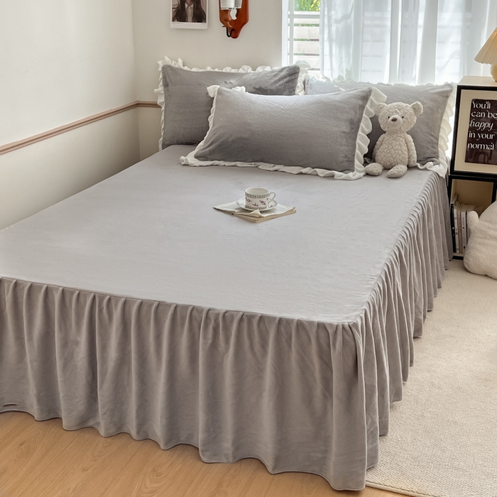 91家纺网 家纺一手货源 找家纺 星座家纺 2025新款牛奶绒花边床裙款四件套 床裙款-雅士灰