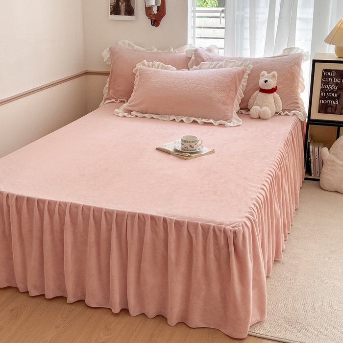 91家纺网 家纺一手货源 找家纺 星座家纺 2025新款牛奶绒花边床裙款四件套 床裙款-豆沙粉＋樱花粉