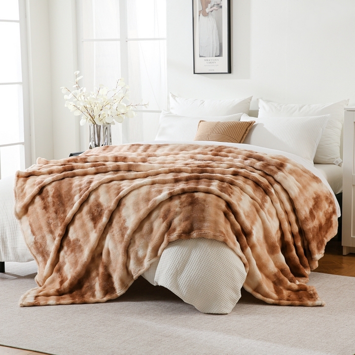 91家纺网 家纺一手货源 找家纺 巴木赫 2024新款300克印花泡泡毛毯毯子 浅咖