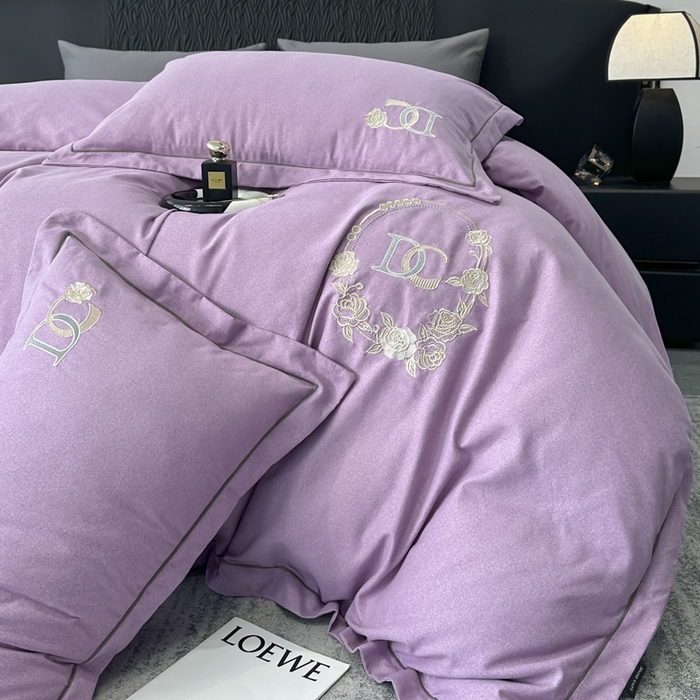 91家纺网 家纺一手货源 找家纺 梵克保罗 2024新款加厚肌理纹碳素磨毛刺绣四件套 丁香紫