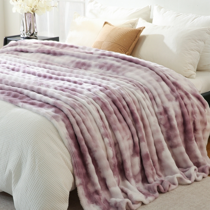 91家纺网 家纺一手货源 找家纺 巴木赫 2024新款300克印花泡泡毛毯毯子 紫色