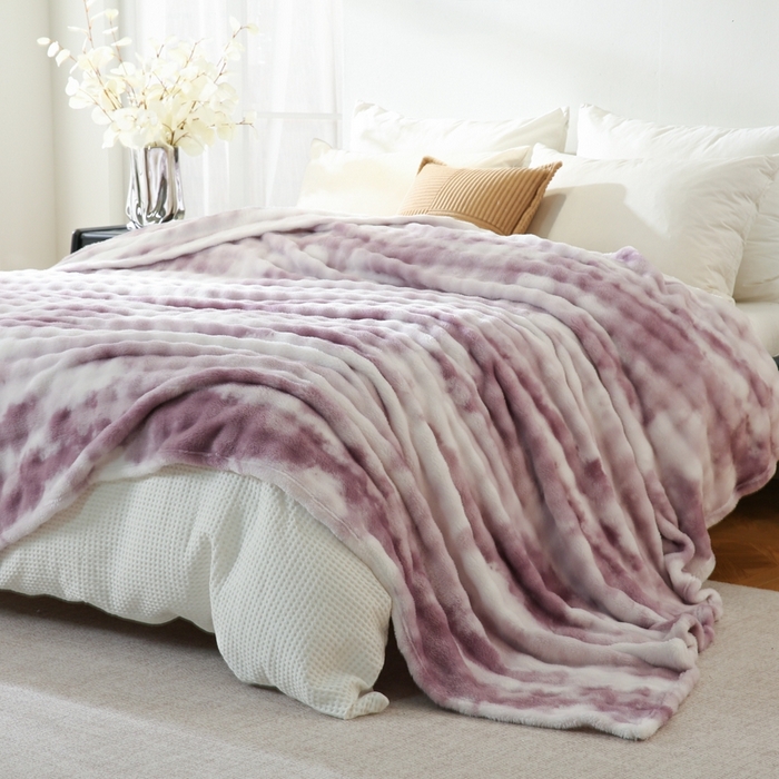 91家纺网 家纺一手货源 找家纺 巴木赫 2024新款300克印花泡泡毛毯毯子 紫色