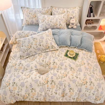 91家纺网 家纺一手货源 找家纺 2024新款A类高克重时尚风牛奶绒加厚保暖系列套件单品-被套 莫妮卡