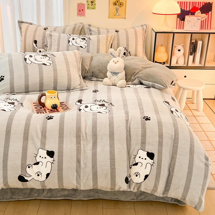 91家纺网 家纺一手货源 找家纺 2024新款A类高克重时尚风牛奶绒加厚保暖系列套件单品-四件套 黑白猫