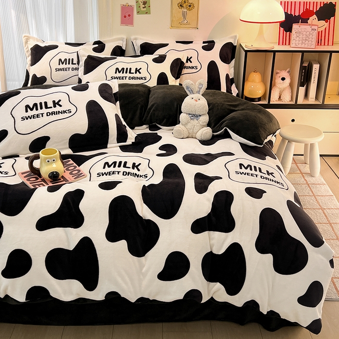 91家纺网 家纺一手货源 找家纺 2024新款A类高克重时尚风牛奶绒加厚保暖系列--枕套 大奶牛