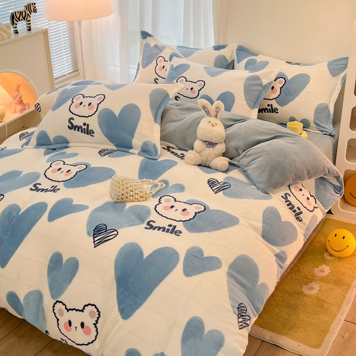 91家纺网 家纺一手货源 找家纺 2024新款A类高克重时尚风牛奶绒加厚保暖系列--枕套 波波熊蓝