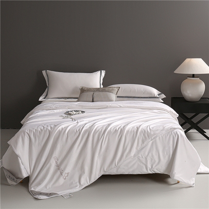 91家纺网 家纺一手货源 找家纺 雅高家居 2024优系列-全棉80贡缎提花百分百蚕丝被 子母被 优白