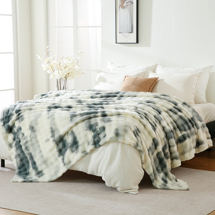 91家纺网 家纺一手货源 找家纺 巴木赫 2024新款300克印花泡泡毛毯毯子 水墨画