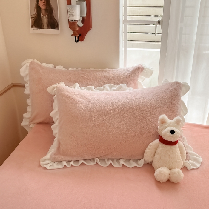 91家纺网 家纺一手货源 找家纺 星座家纺 2025新款牛奶绒花边床裙款四件套 床裙款-豆沙粉＋樱花粉