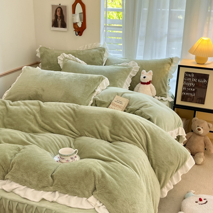 91家纺网 家纺一手货源 找家纺 星座家纺 2025新款牛奶绒花边床裙款四件套 床裙款-淡雅绿