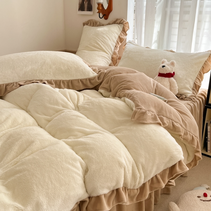 91家纺网 家纺一手货源 找家纺 星座家纺 2025新款牛奶绒花边床裙款四件套 床裙款-奶昔白＋奶咖