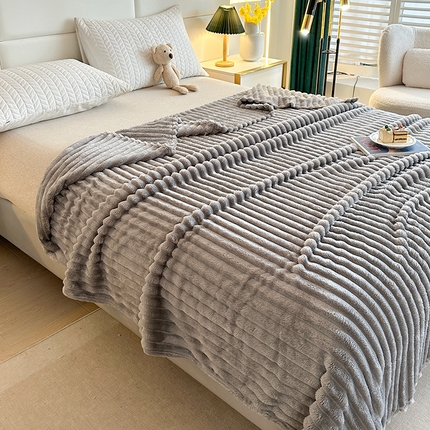 芸锦豪 2024新款仿兔毛抽条毛毯-卷边款 灰色